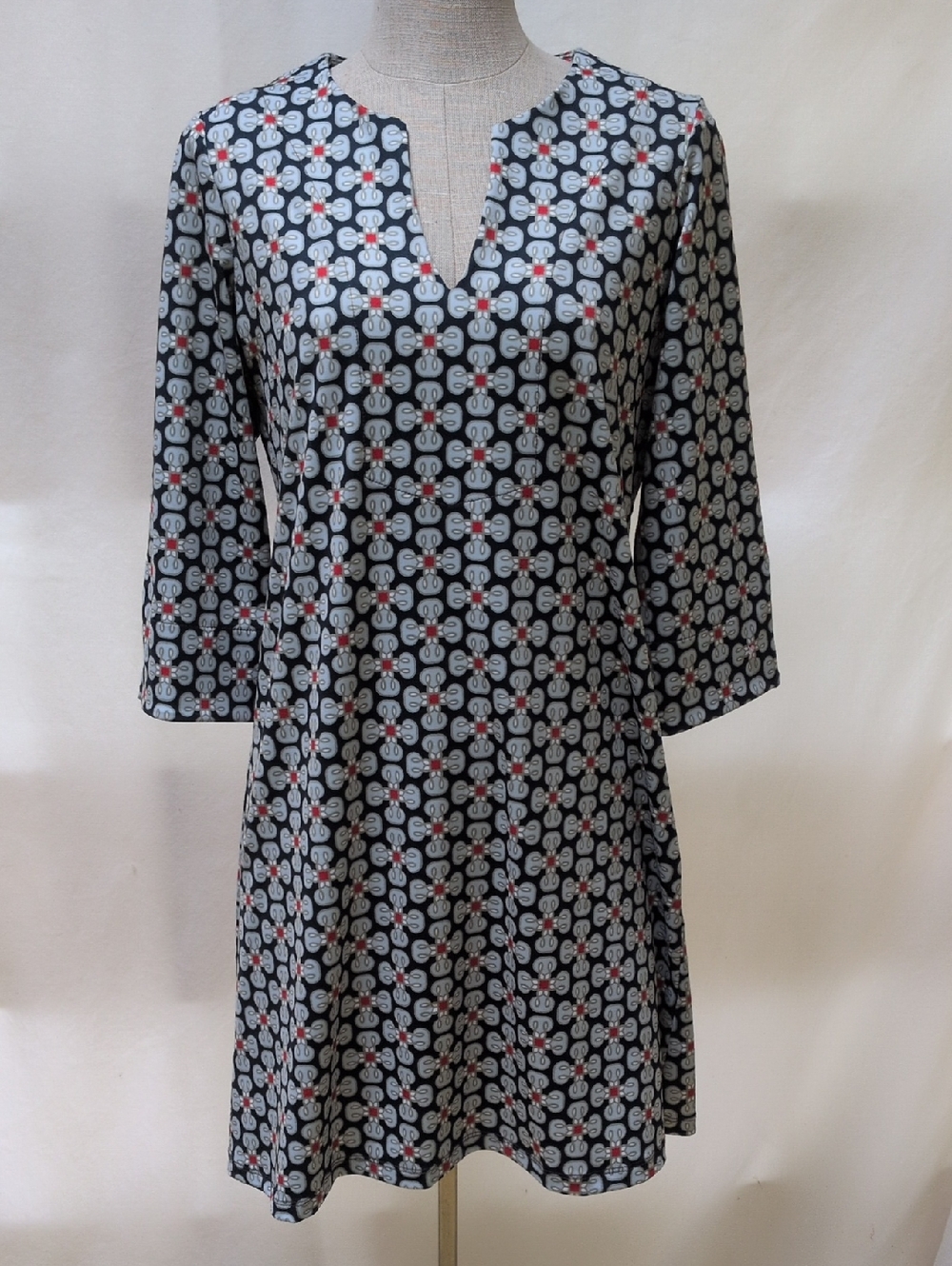 Lesley Evers Retro 60's Vibe Popover Dress